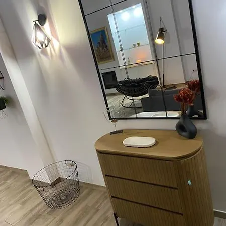 Maison Traditionnelle- 190 M Carre- Jusqu A 8 Pers- Place Ideale Centre Apartment Oliva