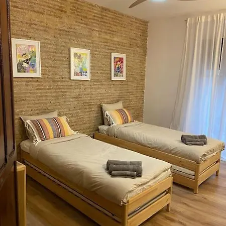 Maison Traditionnelle- 190 M Carre- Jusqu A 8 Pers- Place Ideale Centre Apartment Oliva