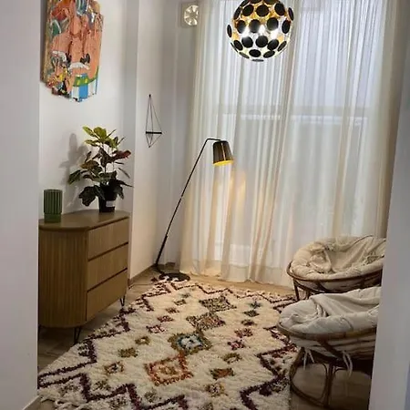 Apartment Maison Traditionnelle- 190 M Carre- Jusqu A 8 Pers- Place Ideale Centre Oliva
