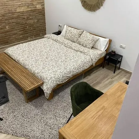 Maison Traditionnelle- 190 M Carre- Jusqu A 8 Pers- Place Ideale Centre Apartamento